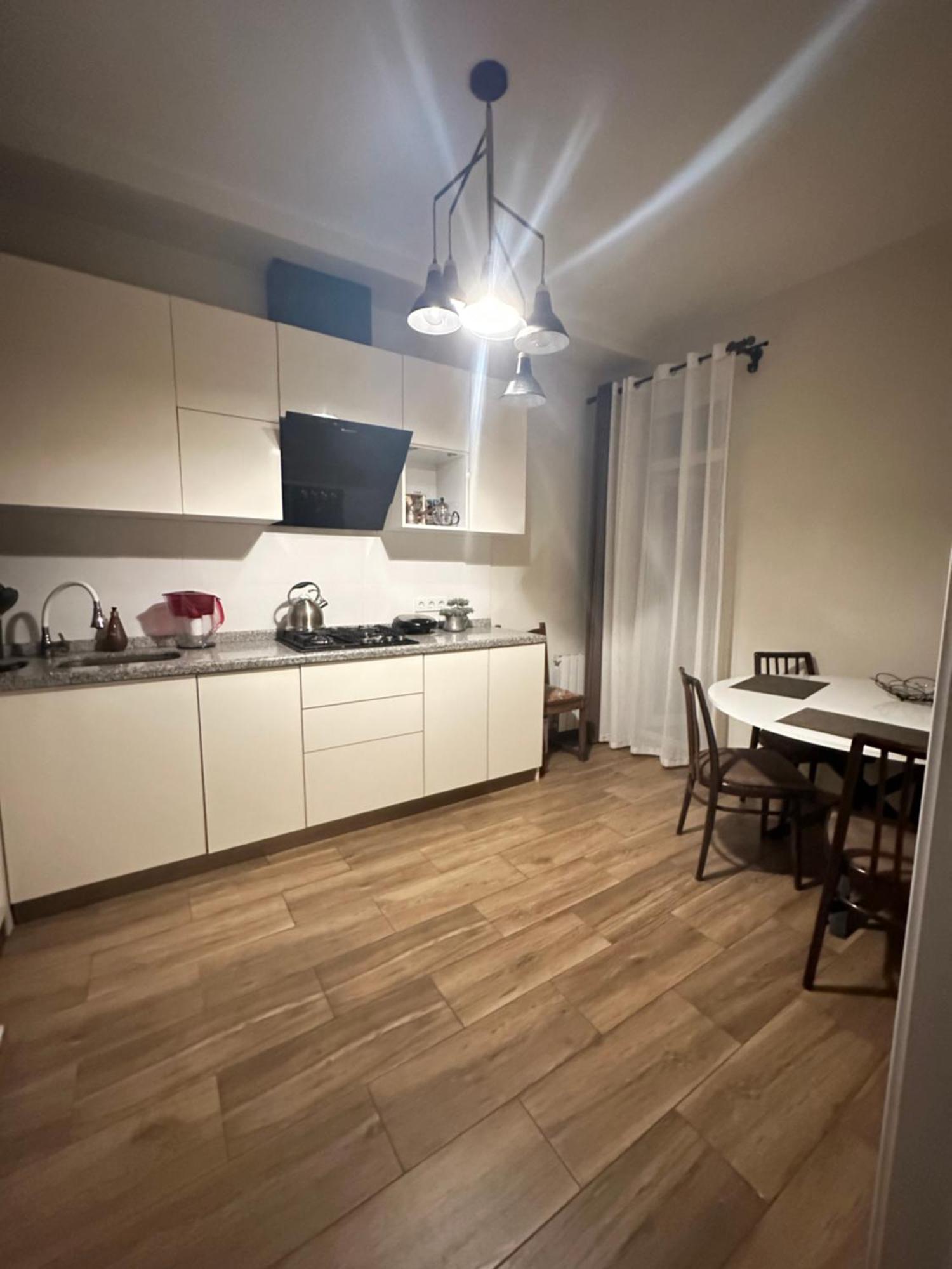 Appartamento Tamo Batumi Esterno foto